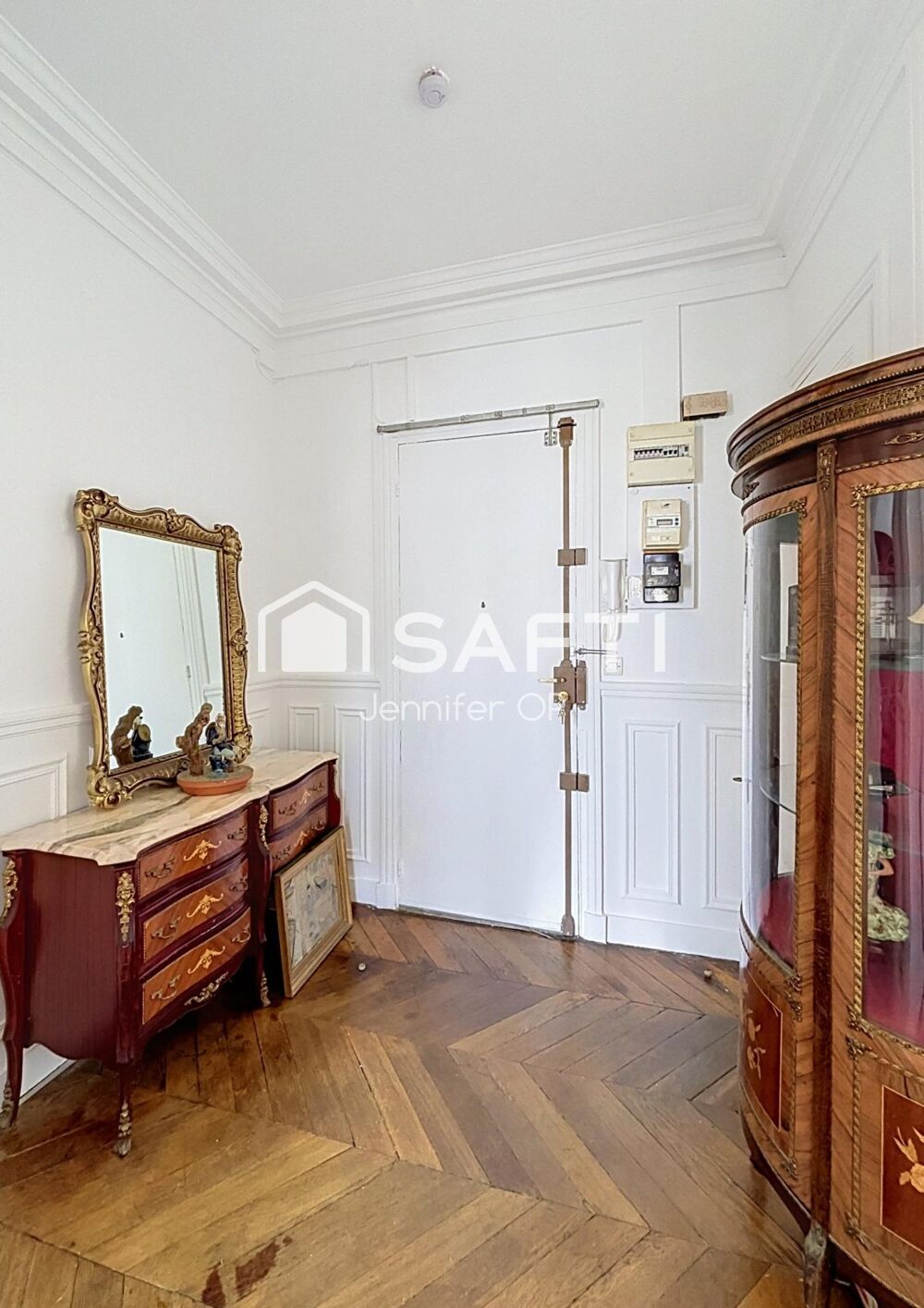 Vente Appartement LUMINEUX 5e étage, balcon, cave et ascenseur Paris 10