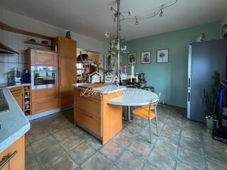  Maison � vendre 8 pi�ces 223 m�