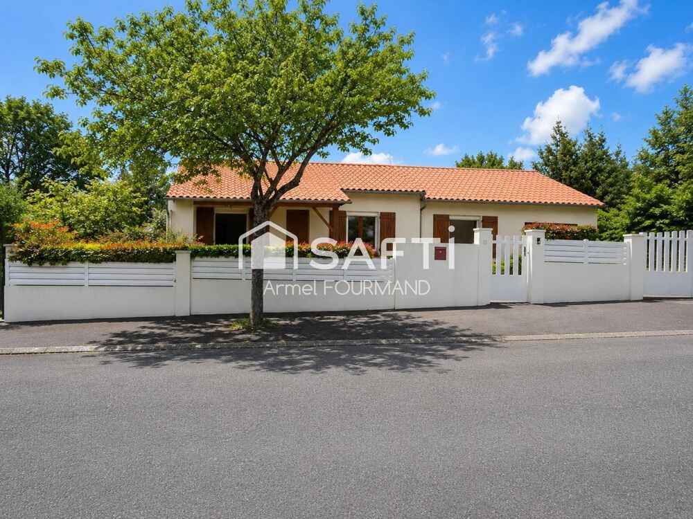 Vente Maison Maison plain-pied 3 chambres – jardin 700 m² – impasse calme – garage Niort