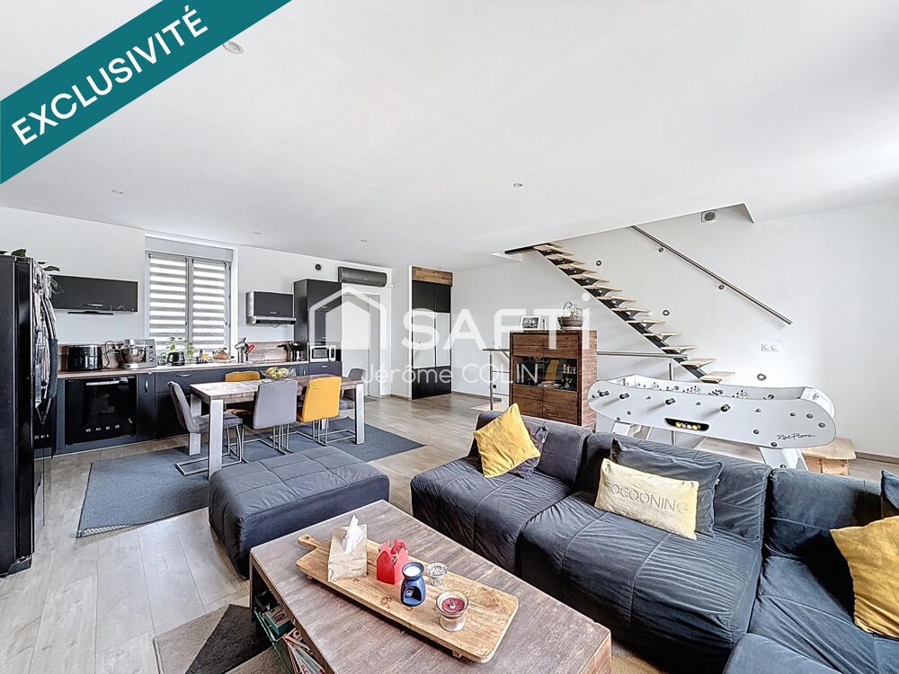 Découvrez ce magnifique triplex de 125 m² de 2018 qui vous séduira par ses volumes généreux et son agencement optimisé sur 2 éta