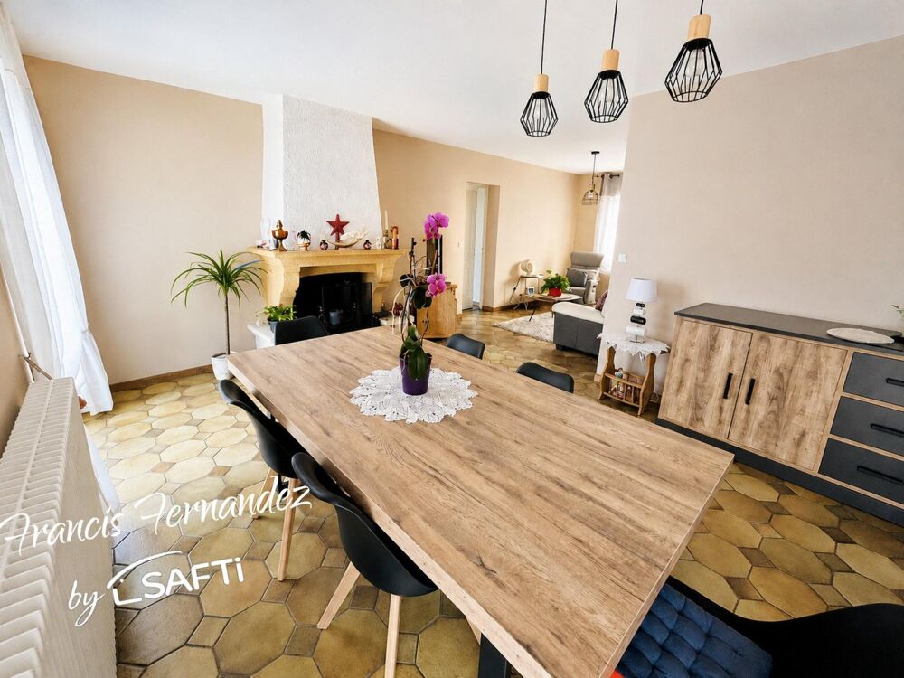 Vente Maison Maison 120 m² Terrain 1 900 m² divisible et constructible Cissac-medoc