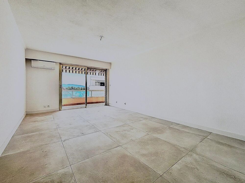 Vente Appartement Centre-ville de Saint-Raphaël – Élégance, lumière et douceur de vivre à deux pas de la mer ! Saint-raphael