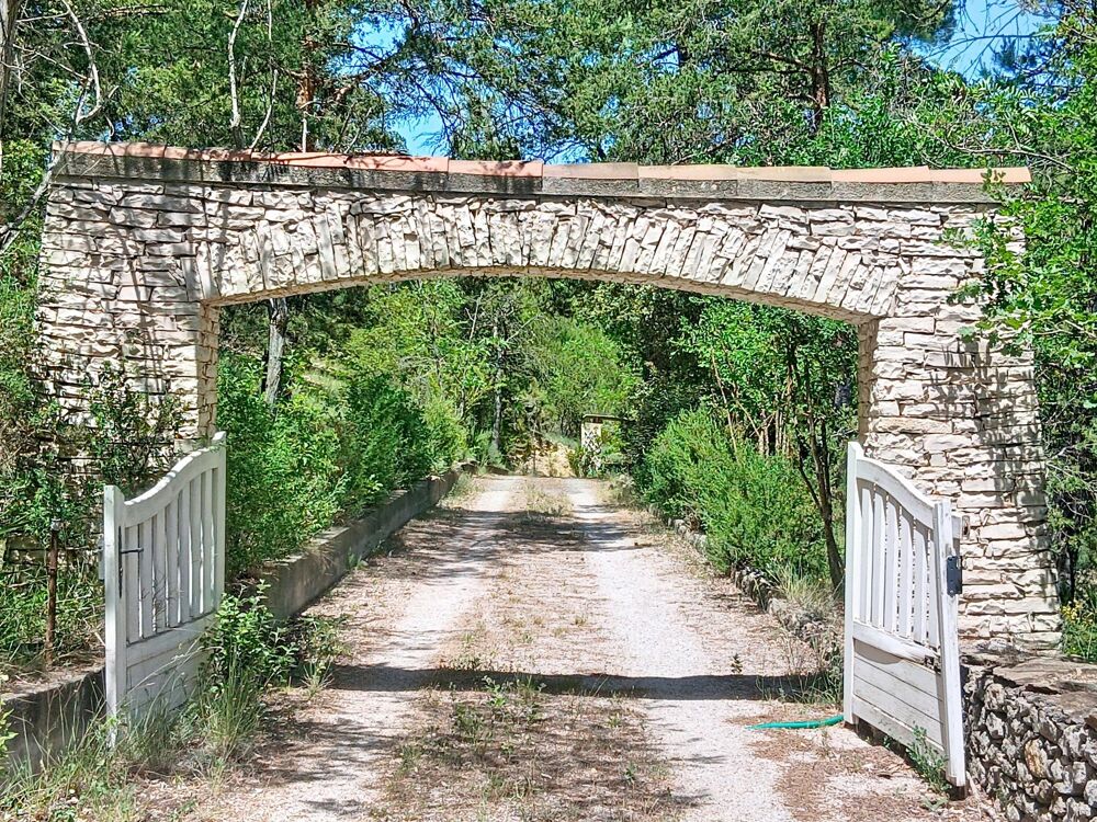 Villa 6 pièces  136 m²  Esparron-de-Verdon
