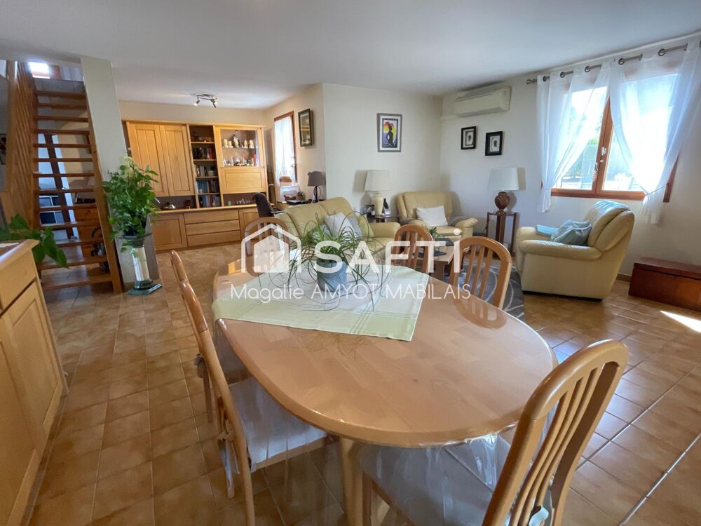 Vente Maison Maison familiale avec piscine, grand sous-sol et vue sur les vignes Juillac-le-coq