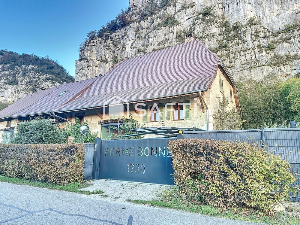 Maison 13 pièces 440 m² · à Saint-Christophe · 440 m² · 495 000 €