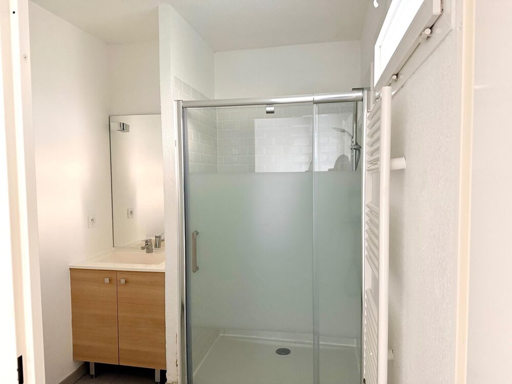 Vente Appartement Appartement T2 de 43m2 avec terrasse et parking Begles