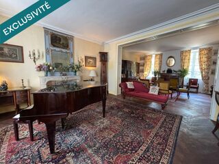  Maison à vendre 15 + pièces 561 m²