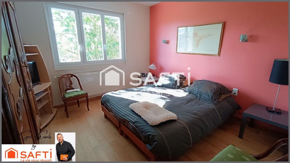 Vente Maison Pavillon 7 pièces de 149 m2 sur deux niveaux et sous-sol complet.Terrain de 2860 m2 clos et arboré. Montceau-les-mines