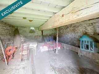 Vente Maison Grange 45 m² au sol, 2 niveaux possibles, mitoyenne d'un coté, terrain 280 m², La Carneille La carneille