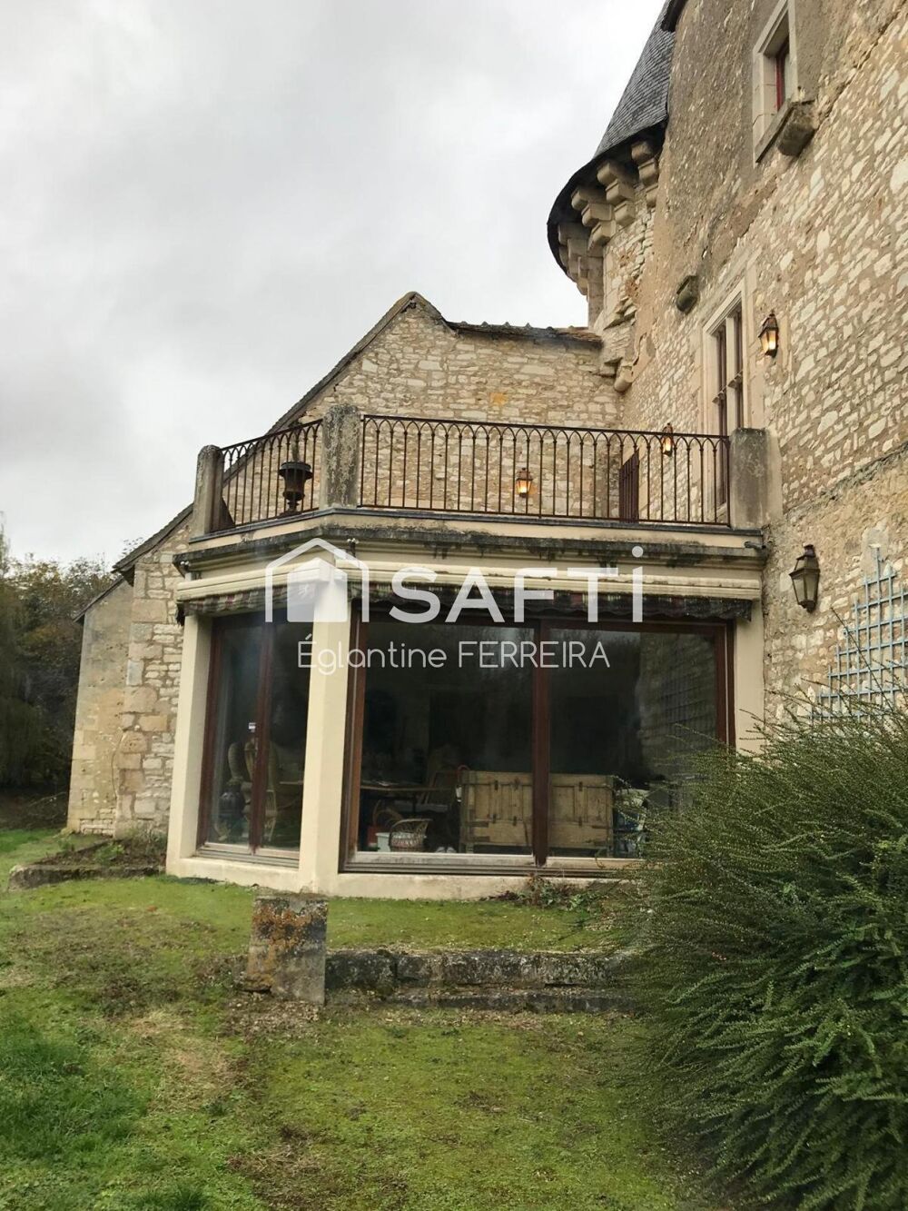 Vente Propriété/Château INDRE, à 2h45 de Paris, 25 min de CHÂTEAUROUX , 20 min de l'A20, Manoir restauré avec dépendances sur 2ha Chateauroux