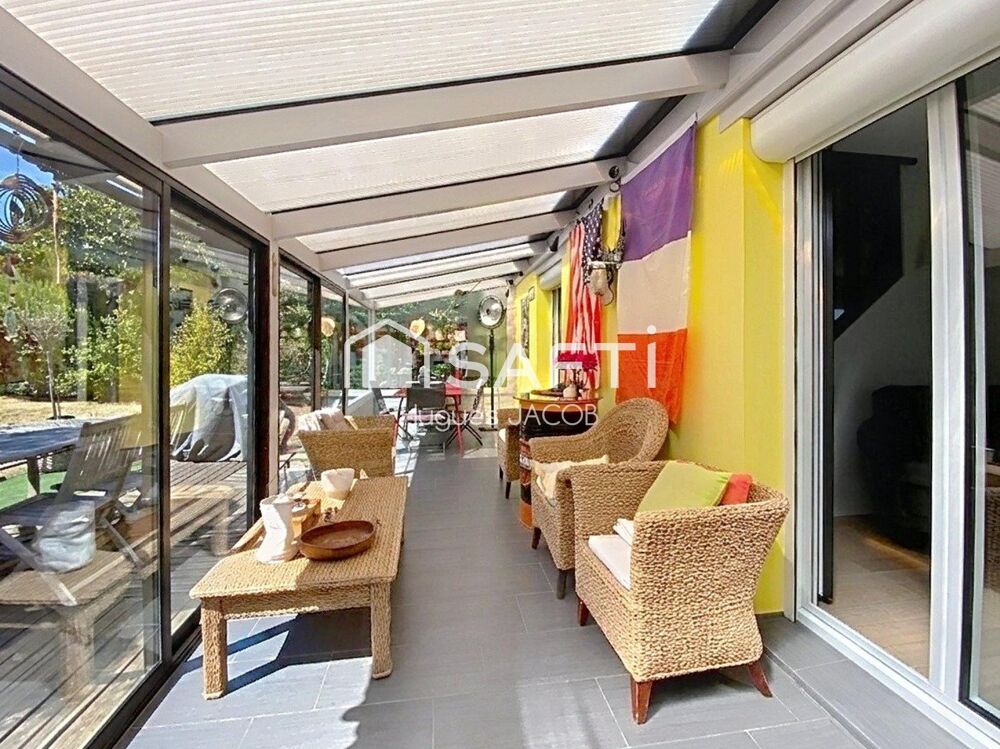 Vente Maison Proche toutes commodités maison avec 4 chambres, véranda et sous-sol Verson