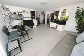  Appartement  vendre 4 pices 77 m