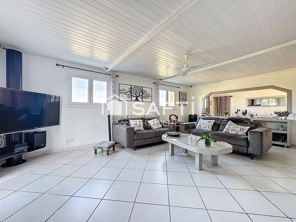 Maison de 152 m2 avec piscine, double garage et dépendance
