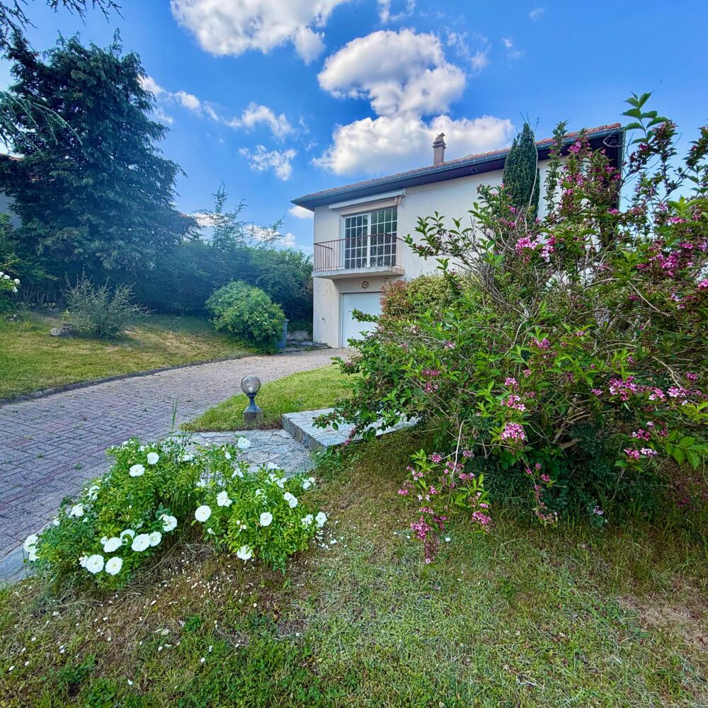 Grande maison familiale lumineuse  177 m²  6 chambres  Terrain arboré de 852 m²