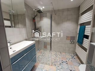  Maison  vendre 6 pices 200 m