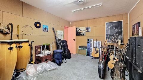 local commercial 1290000 93260 Les lilas