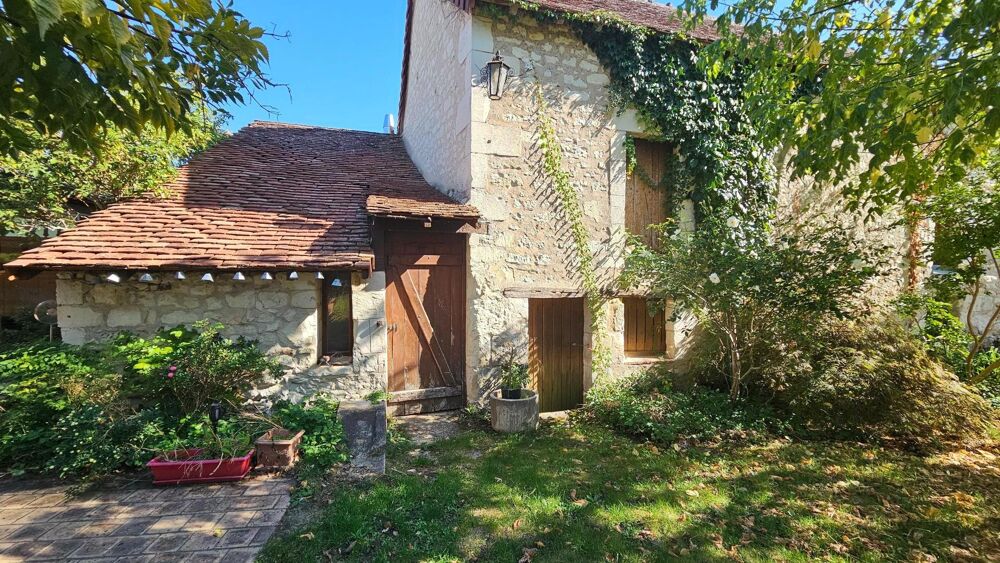 Vente Maison Bien d'exception au cœur du village, avec jardin et piscine chauffée et climatisation. Yzeures-sur-creuse