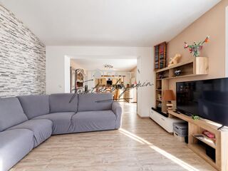 Vente Maison Maison familiale 6 chambres, terrasse et sous-sol Gurcy-le-chatel
