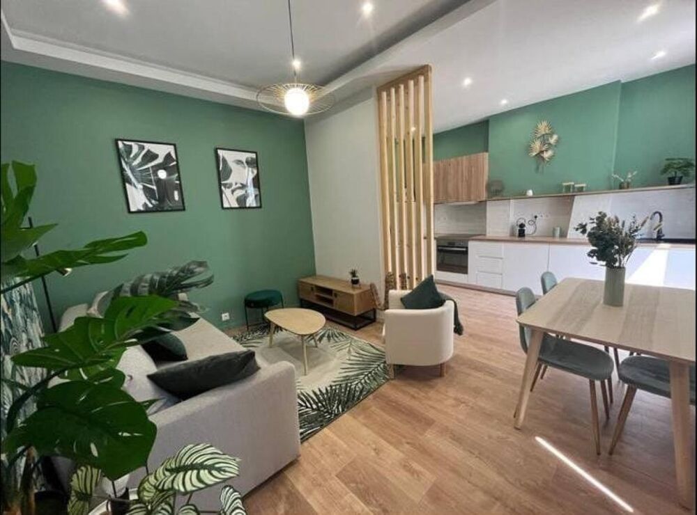 Vente Appartement T2 de haut standing meublé à La Joliette, refait à neuf par décorateur, à deux pas de la Major et du front de mer. Marseille 2