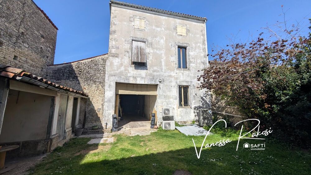 Vente Maison MAISON DE VILLE 105 M² 3 CHAMBRES GARAGE JARDIN ET DEPENDANCE Matha