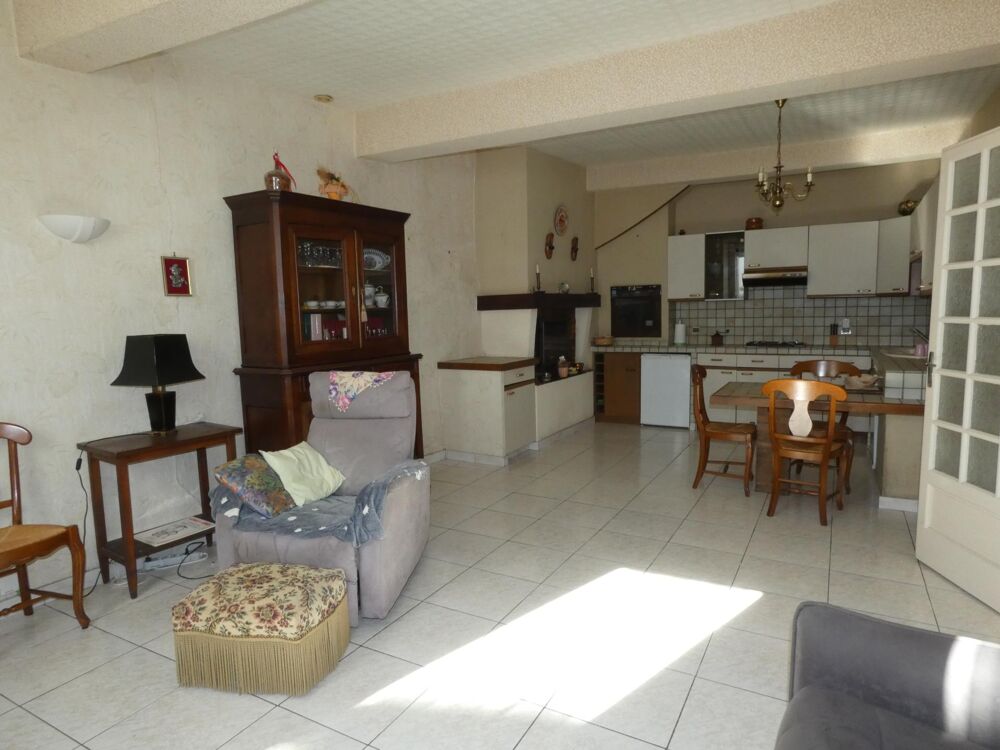 Vente Maison Grande maison de village T7 de 160m² avec cour intérieure de 20m² Esperaza
