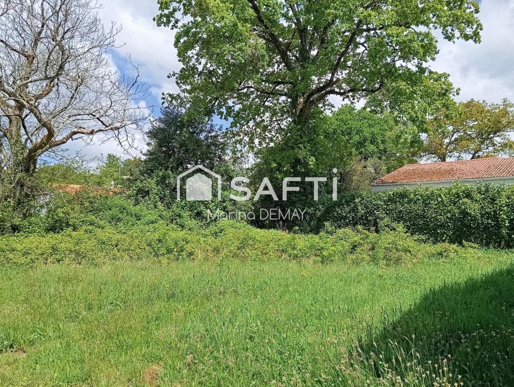 Vente Terrain espace, proximité : le terrain idéal pour bâtir votre maison Martinet