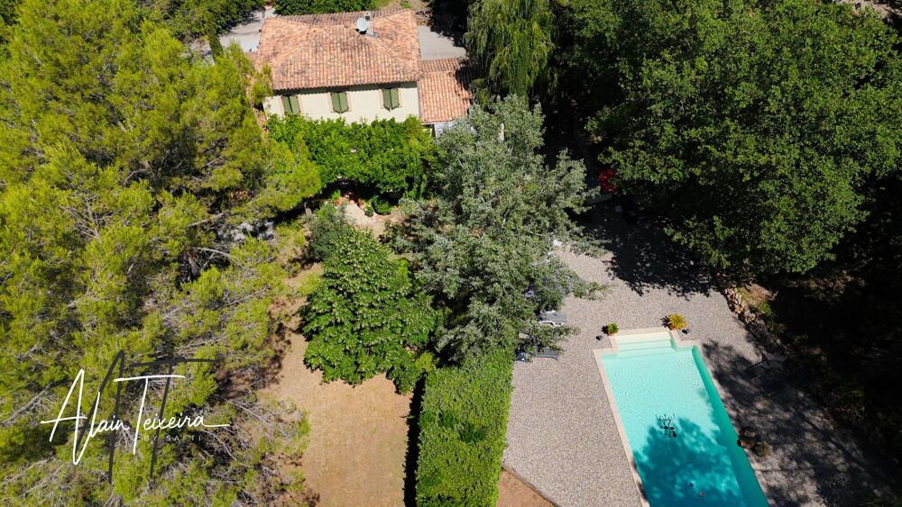 Véritable Bastide avec grand studio