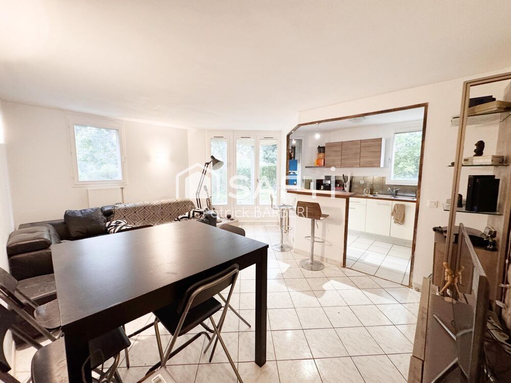 Vente Appartement Grand jardin privatif d'environ 200 M² Cergy