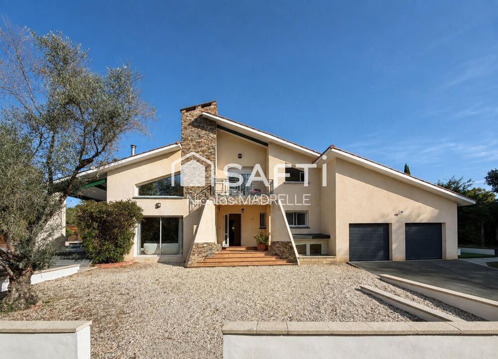 Vente Maison Maison 195 m², piscine, vaste terrain, dépendances Saint-loubes