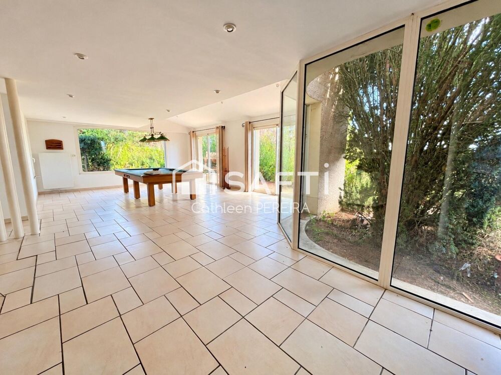 Vente Maison Propriété de caractère de 250 m² avec piscine, tennis et parc de 7 720 m² Giroussens