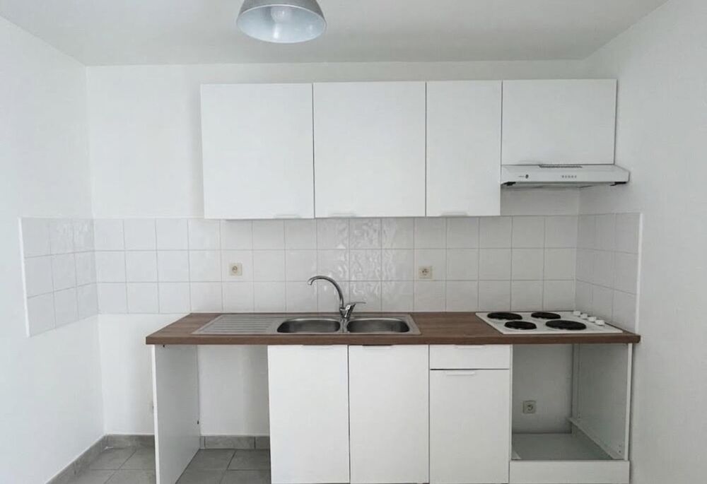 Résidence LE CLOS DE CEDRES - Maison T4 mitoyenne 80 m² avec terrasse, garage, piscine en copropriété et cadre verdoyant