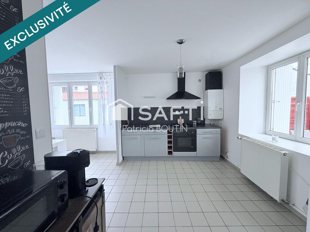 MAISON EN PIERRE 3 CHAMBRES + COUR A NIORT !