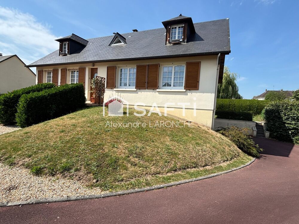 Spacieuse maison, 5 chambres à 5 minutes au nord de Lisieux.