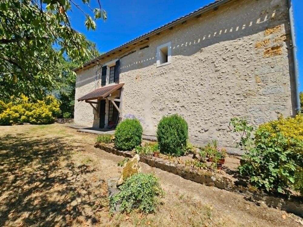 Vente Maison Un domaine d'exception chargé d'histoire, aux possibilités infinies Saint-hilaire-d'estissac