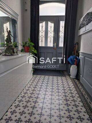  Maison � vendre 14 pi�ces 374 m�