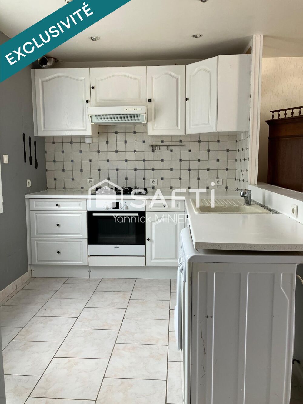 Maison avec cuisine équipée, séjour et une chambre