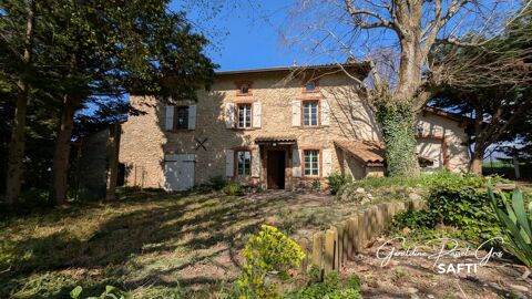   Fort potentiel pour cette maison en pierres Maison - 6 pice(s) - 177 m