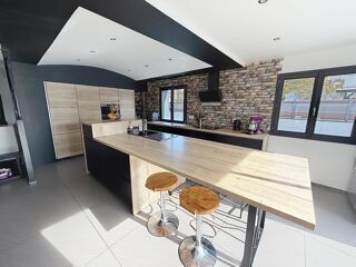  Maison à vendre 8 pièces 217 m²