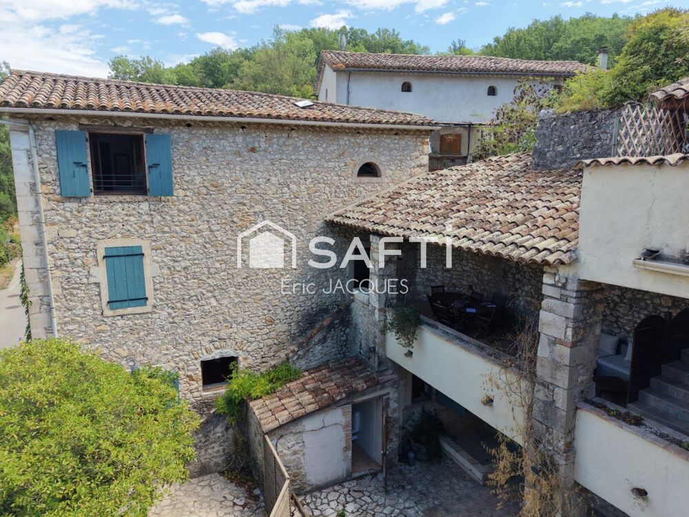 Vente Maison Ensemble en pierre de 250 m² au sol proche Barjac Rochegude