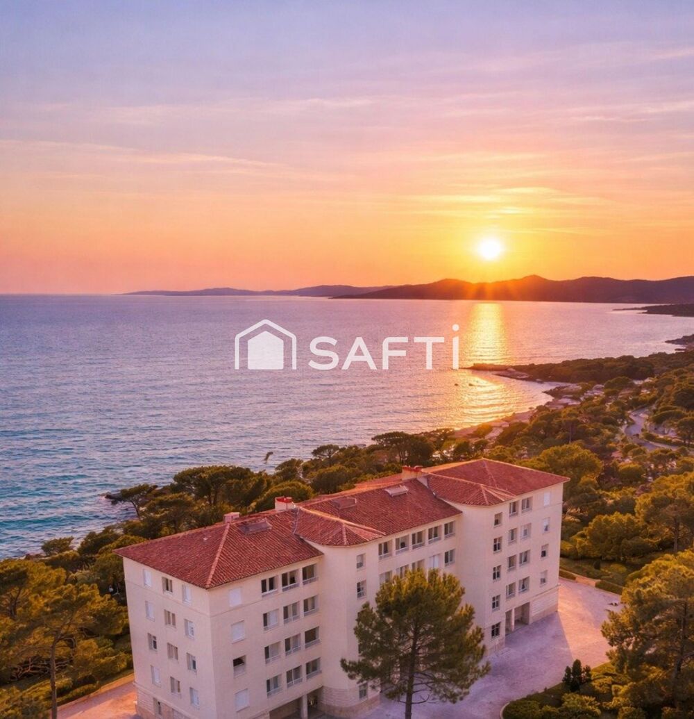 Appartement de prestige dans un cadre idyllique. A deux pas de la mer.