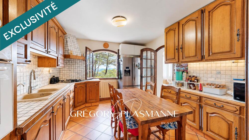 Vente Maison Maison de 3 chambres à rafraichir sur un terrain constructible de 5550 m2 avec piscine ! Flassans-sur-issole