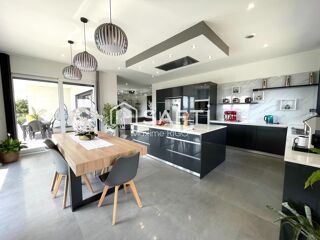  Maison  vendre 7 pices 193 m