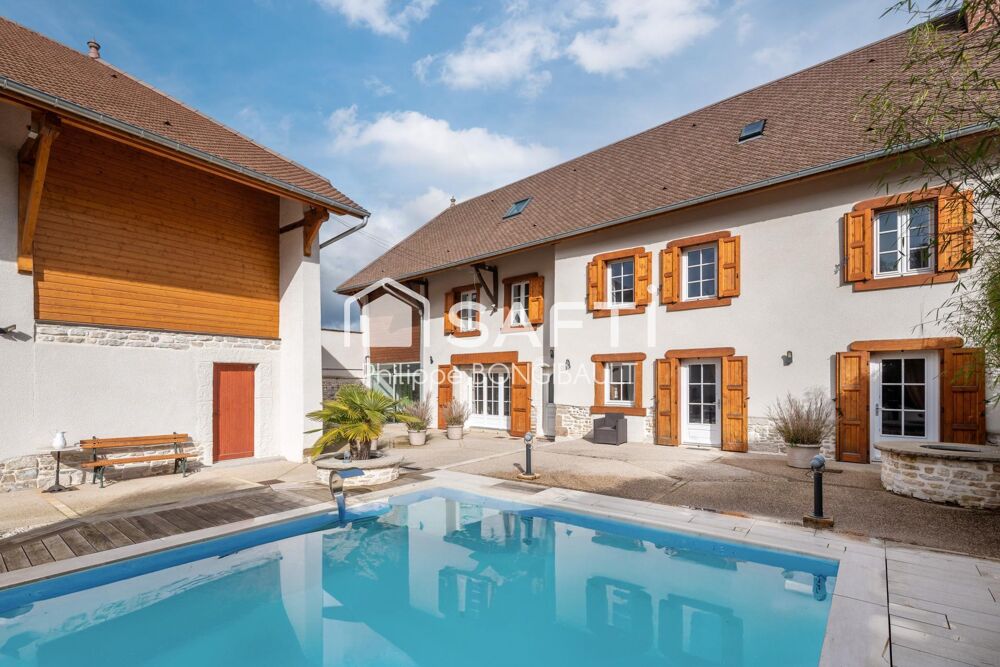 Maison rénovée haut de gamme avec piscine chauffée