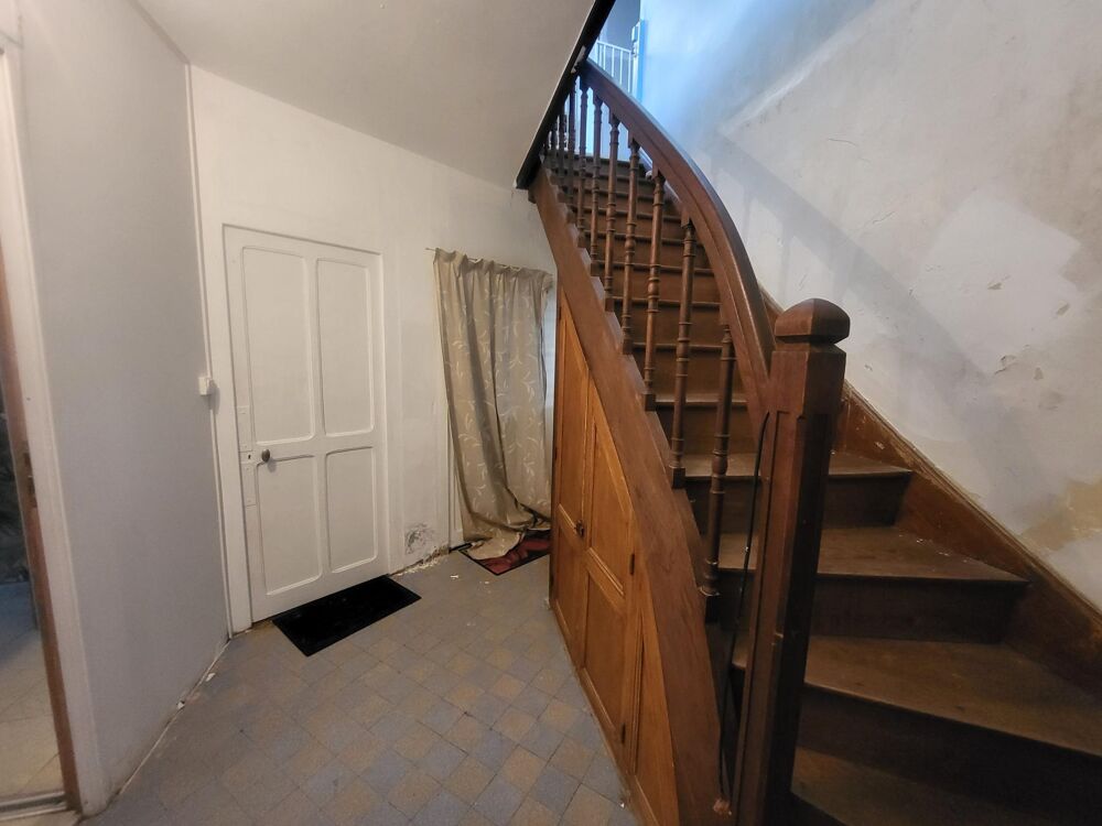 Vente Maison De l'espace pour toute la famille - 206 m² – 5 chambres – Piscine – Jardin Morlac