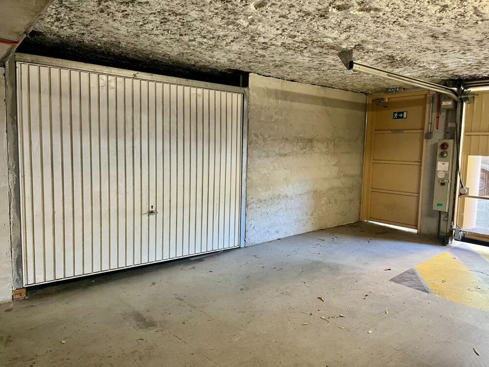 Vente Parking/Garage Garage / Box de 28m² sur l'avenue Jean Moulin - Hyères Hyeres