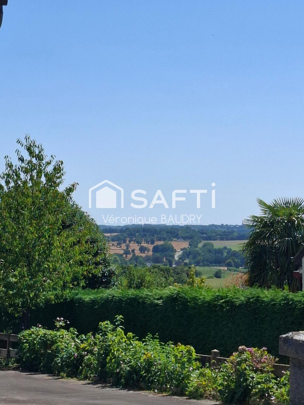 Maison 112 m² avec vie de plain-pied, 4 chambres, sous-sol complet et jardin plein sud