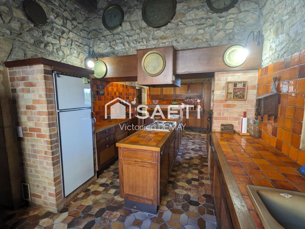 Vente Maison Domaine historique sur 1,7 ha Saint-jean-la-bussiere