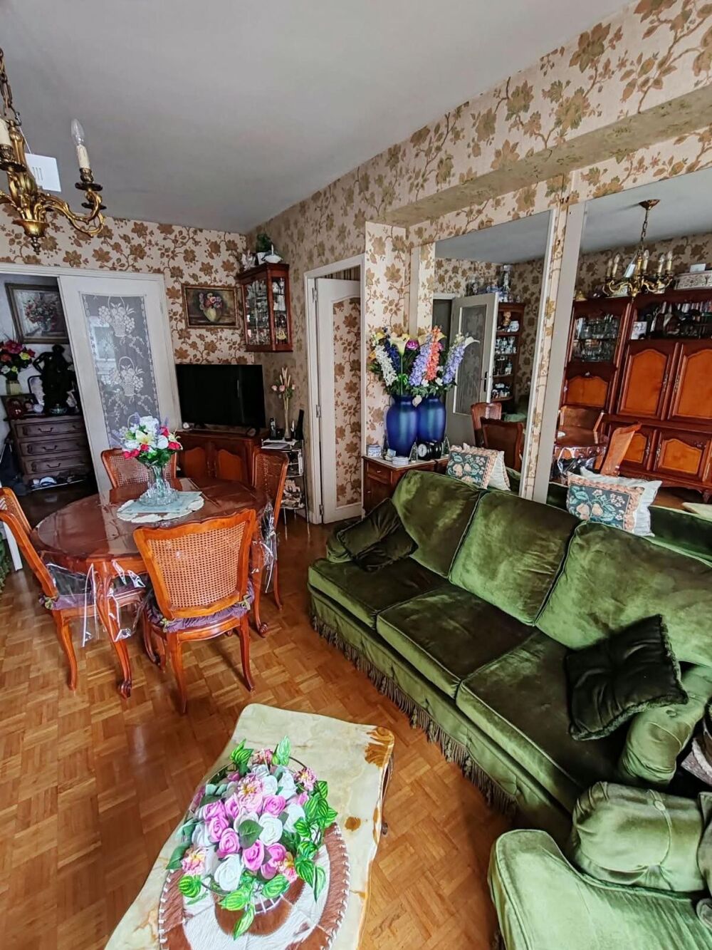 Vente Appartement Appartement dans une résidence sécurisé avec parking couvert, au coeur d'un secteur recherché. Courbevoie