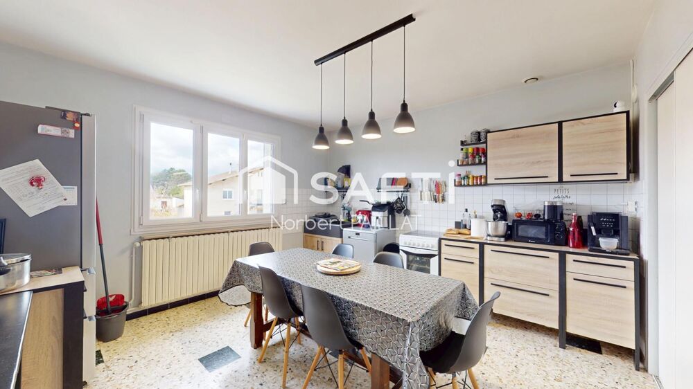 Maison 8 pièces à Saint-Martin-Belle-Roche