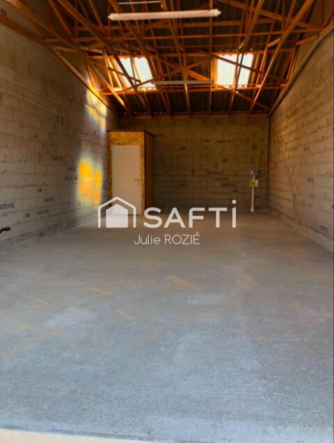Local commercial de 60 m² avec stockage sur Macau 108400 33460 Macau